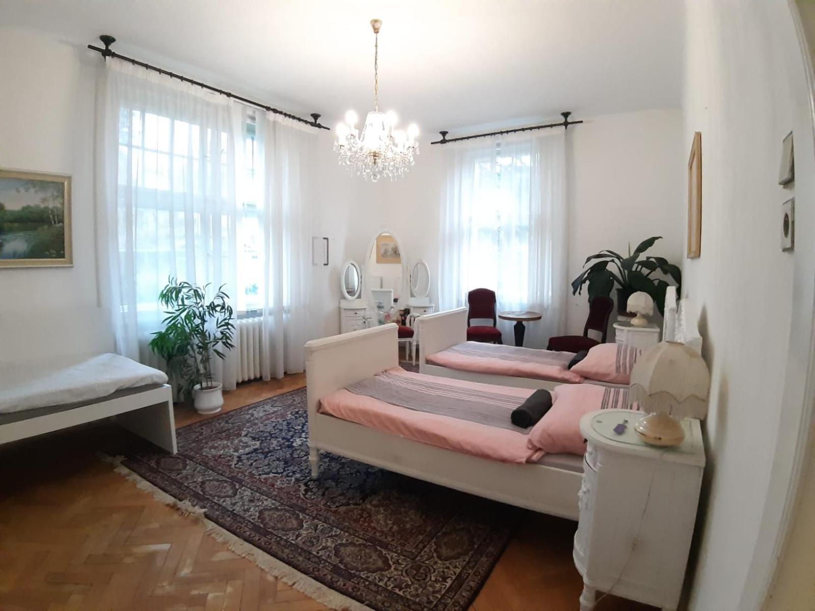 In Prague-big+comfy Praga